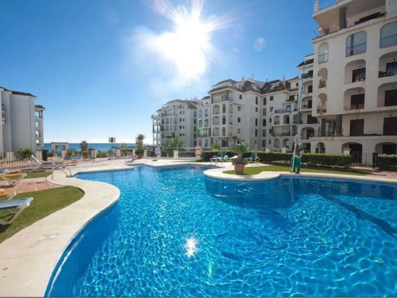 Stunning Views Await You In Marina De La Duquesa Lejlighed Castillo de Sabinillas Eksteriør billede
